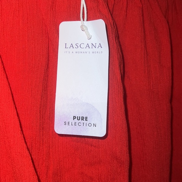 NWT Lascana strapless red jumpsuit light weight with pockets sz Medium - Picture 3 of 3